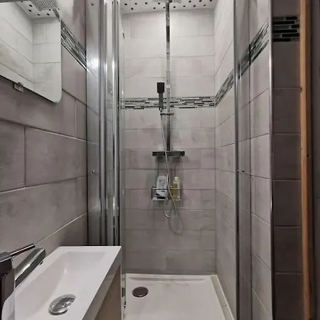 Jolie Independant Dans Maison Apartman Argenteuil